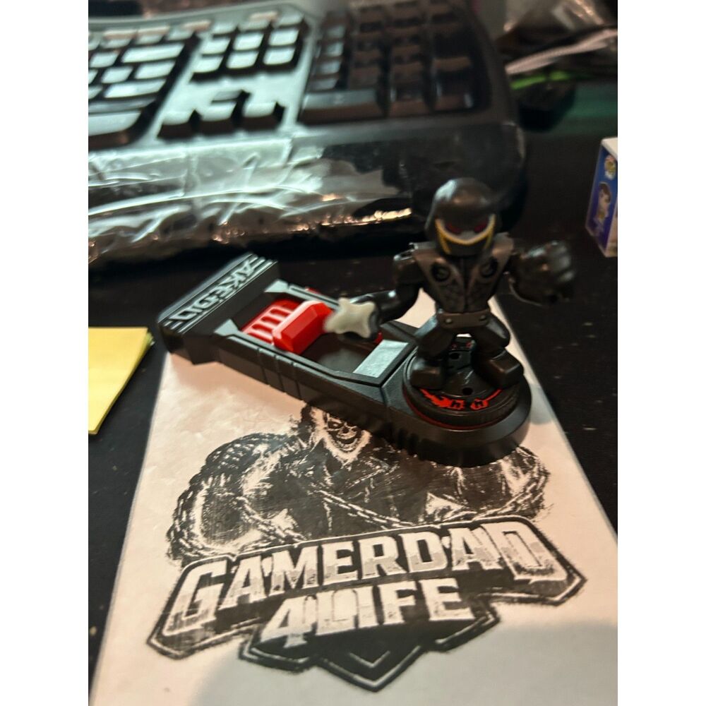 Akedo Ultimate Arcade Warriors Nightblade Figure Night Blade with controller